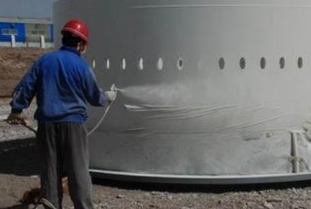 兴海除锈喷漆翻新是恢复金属资产价值的